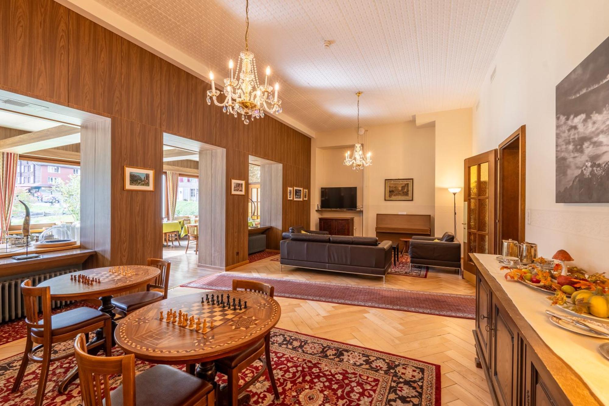 Hotel Staubbach Lauterbrunnen Ngoại thất bức ảnh