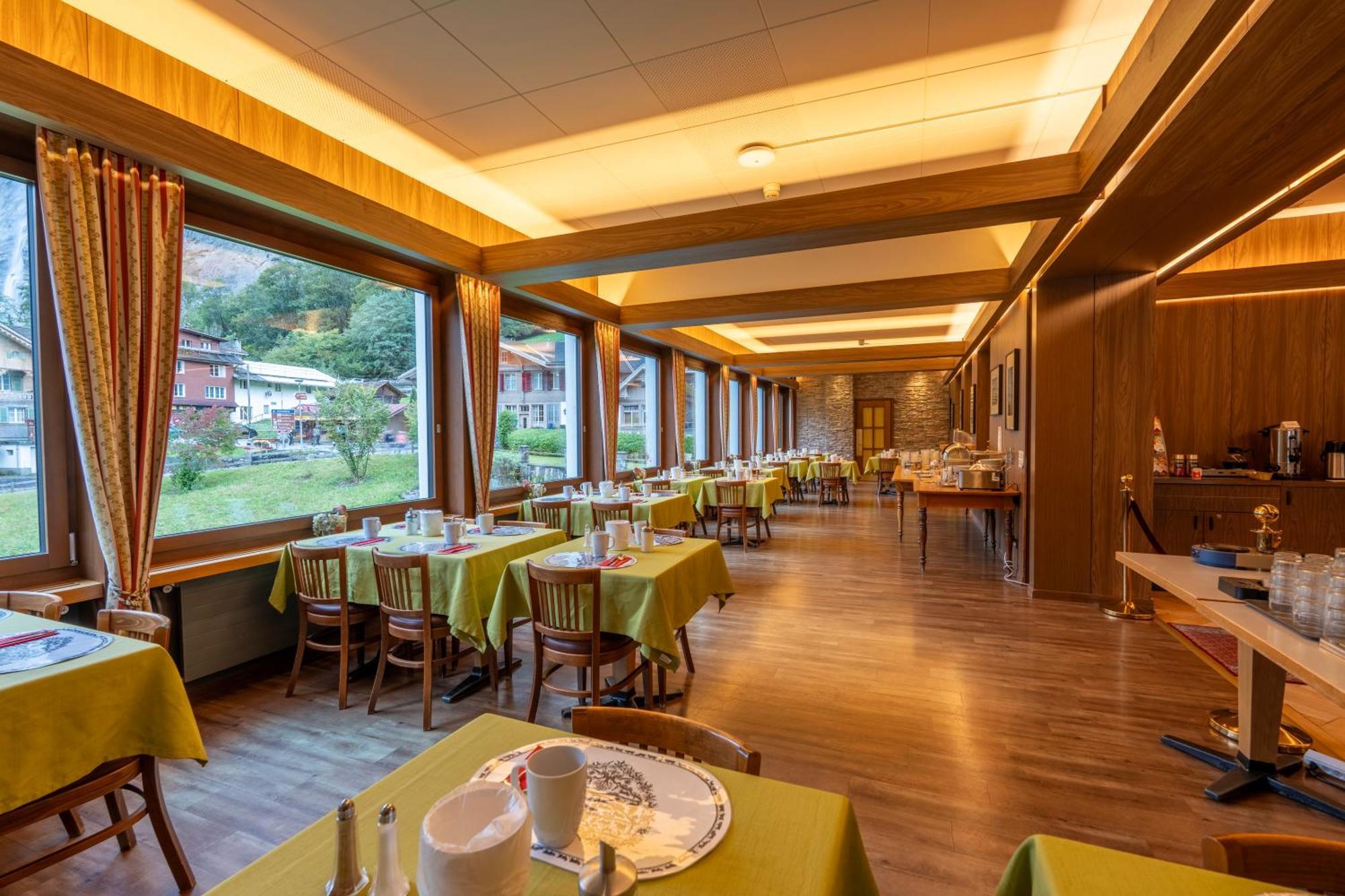 Hotel Staubbach Lauterbrunnen Ngoại thất bức ảnh