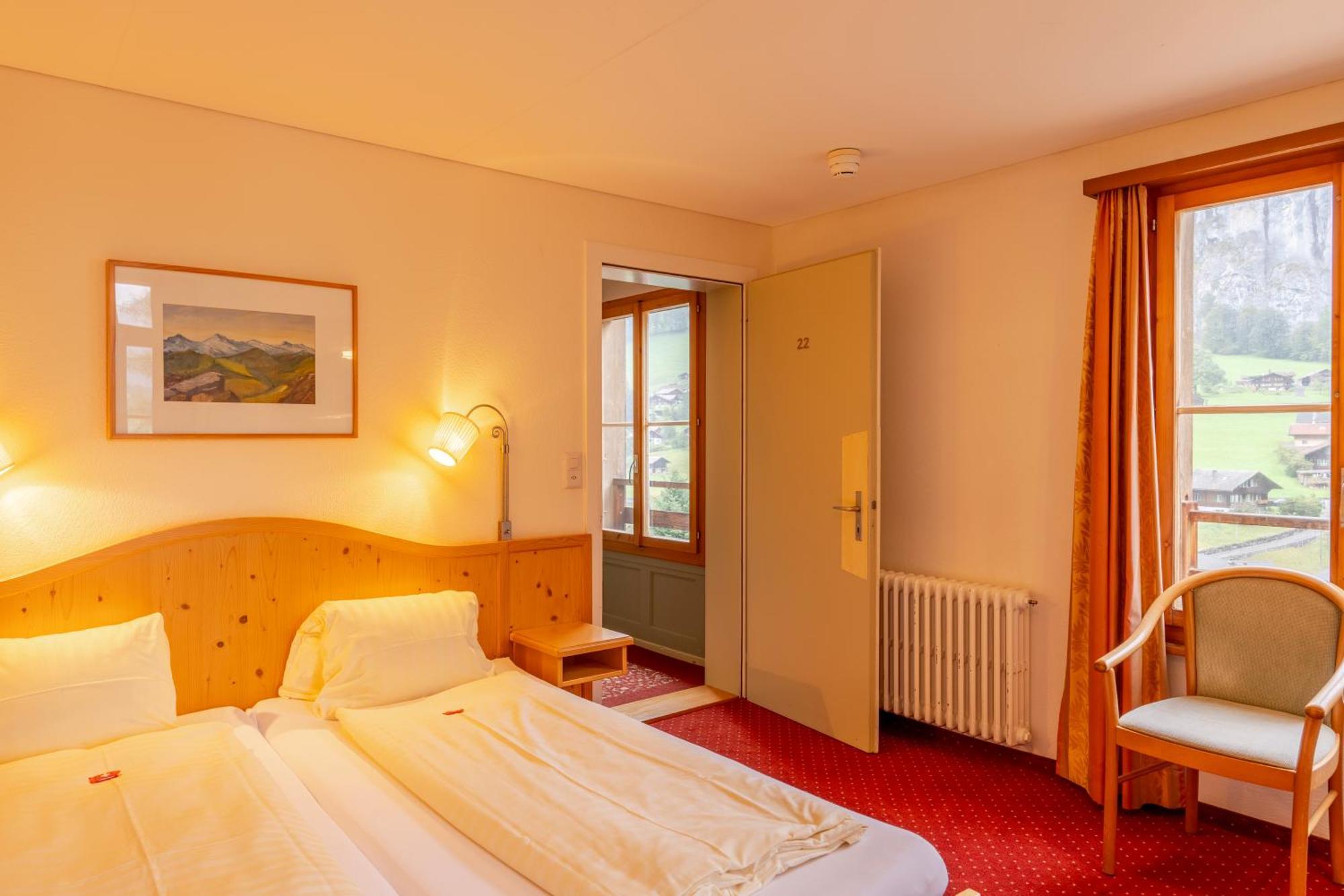 Hotel Staubbach Lauterbrunnen Ngoại thất bức ảnh