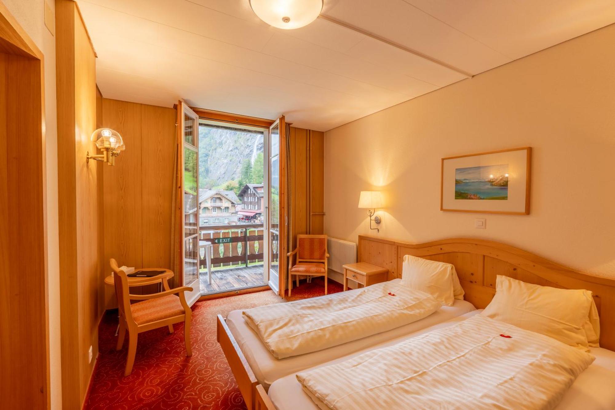 Hotel Staubbach Lauterbrunnen Ngoại thất bức ảnh